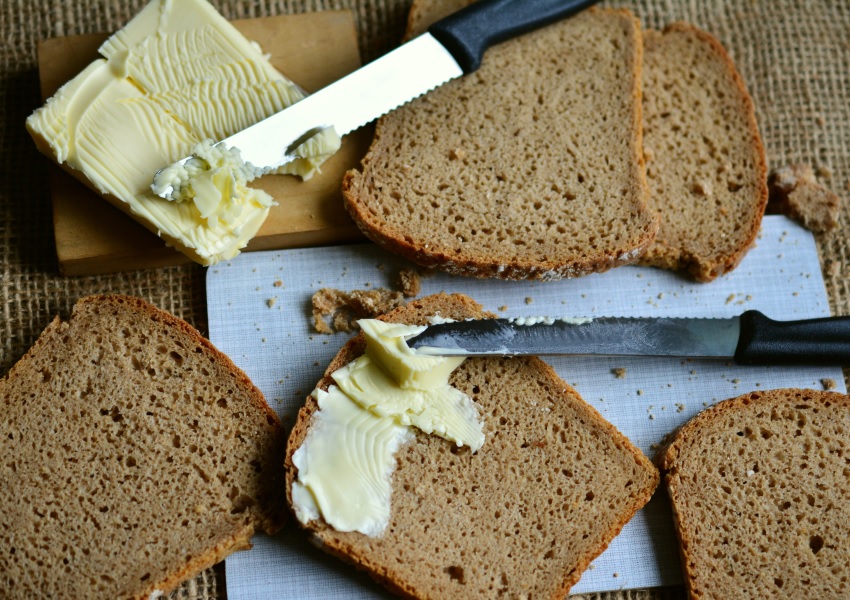 Einfaches Brot selber backen